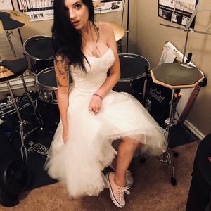 Oleg Cassini Wedding Gown Size 0